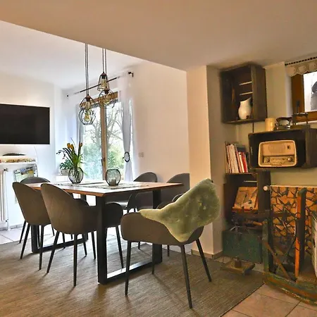 Bellevue Apartment *